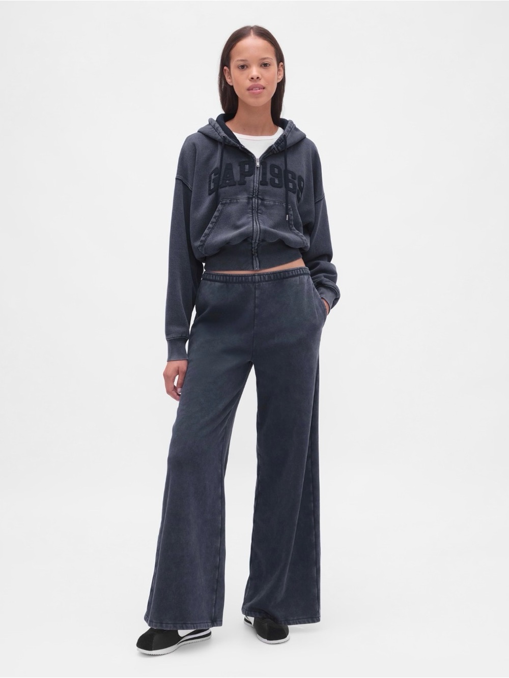 Gap VintageSoft Relaxed Flare Women's Sweatpants in Washed Navy